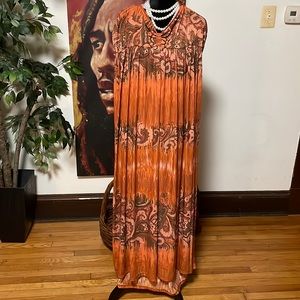 Plus size maxi dress spaghetti straps.